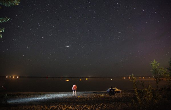 Good Spirit Lake, near Yorkton, Sask., showed off the Perseid meteor shower well on a moonless August 12 night. The Perseid space debris cloud follows the orbit of the Swift–Tuttle comet, peaking annually on Earth in the middle of August. As many as 70 shooting stars per hour can be seen on these nights in the Northern Hemisphere. People turned out around the lake to view the night’s show. | Michael Raine photo