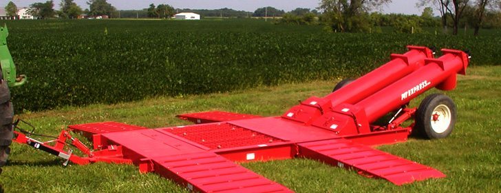 The Pit Express Double Barrel has a pair of 14 inch augers designed to feed a 16 inch auger. It is capable of 22,000 bushels per hour.  |  Steve Mast photo