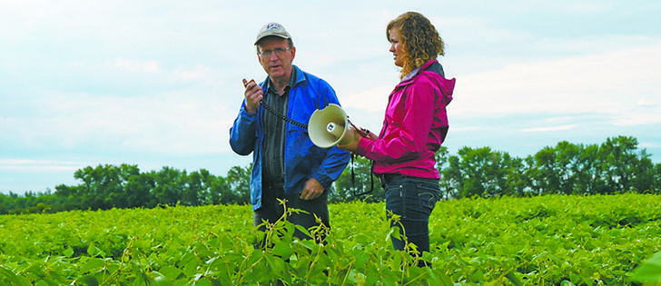 Bob Conner of Agriculture Canada says molecular breeding is helping researchers identify material to improve resistance in bean and non-soybean pulse crops.  |  ed white photo