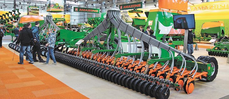 The Citan 1501 air drill is available in a hoe or disc configuration. It has proved popular in the former Soviet Union and has potential on the U.S. plains and Canadian Prairies. | Michael Raine photo