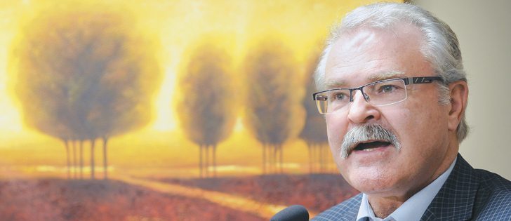 Federal agriculture minister Gerry Ritz said that public input is important when designing future legislation to improve grain transportation.  |  William DeKay photo