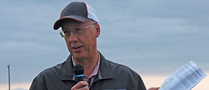 Farmers have two options: planting canola less frequently and not planting it at all in areas of heavy clubroot infestation, says Alberta Agriculture oilseed specialist Murray Hartman | Barb Glen, photo. 