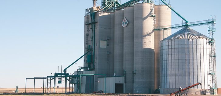 CWB says its purchase of Great Sandhills Terminal, which includes a stake in a 197 kilometre short-line railway, opens up new grain handling opportunities.  |  File photo