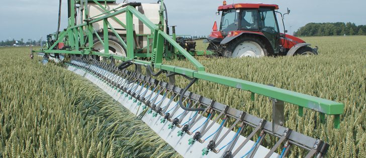 The European-built Wingssprayer, designed to reduce spray drift, has three designs and can attach to any sprayer.  |  Harrie Hoeben photo