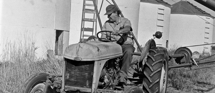 This photo of Roy Atkinson ran with a story former Western Producer reporter Barry Wilson wrote on the farm leader for the Nov. 23, 1978, issue of Western People. The following caption ran with the photo: “Although Roy Atkinson talks about a more egalitarian society, he 
owns 2,500 acres of prime farmland near Landis, Sask., and has 
doubled the size of the farm since taking it over.”  |  File photo