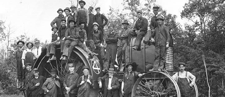 The Manitoba Agricultural Museum is looking for information about this photo, which was taken at the Manitoba Agricultural College in the early 20th century.  |  Manitoba Agricultural Museum photo