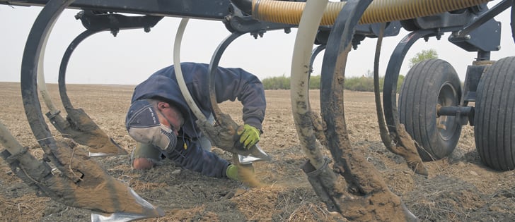 The physical and mental demands of seeding can push marketing onto the backburner. A U.S. grain marketing economist had developed simple marketing plans with fixed decision dates so that potential spring and summer price rallies aren’t missed while focusing on fieldwork.  |  File photo
