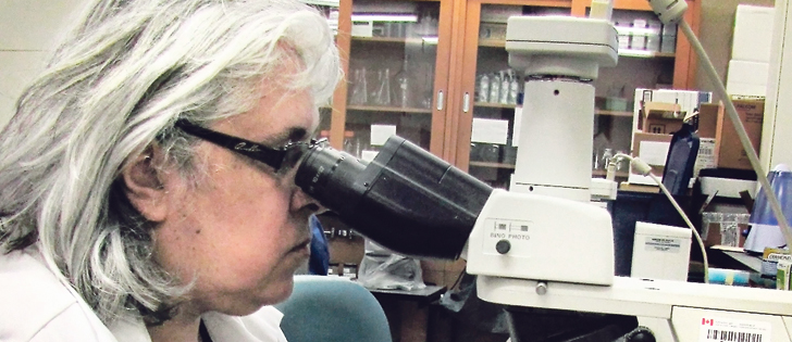 Myriam Fernandez, an Ag Canada scientist in Swift Current, Sask., has studied fusarium head blight for more than two decades. She believes organic growers may have fewer problems with fusarium because the organic system wards off the fungal disease. |  Photo courtesy of Agriculture Canada Swift Current