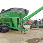 Unverferth’s Brent Vision cart addresses operator concerns about unload speed, spout visibility, auger reach and cleanup. | Robin Booker photo