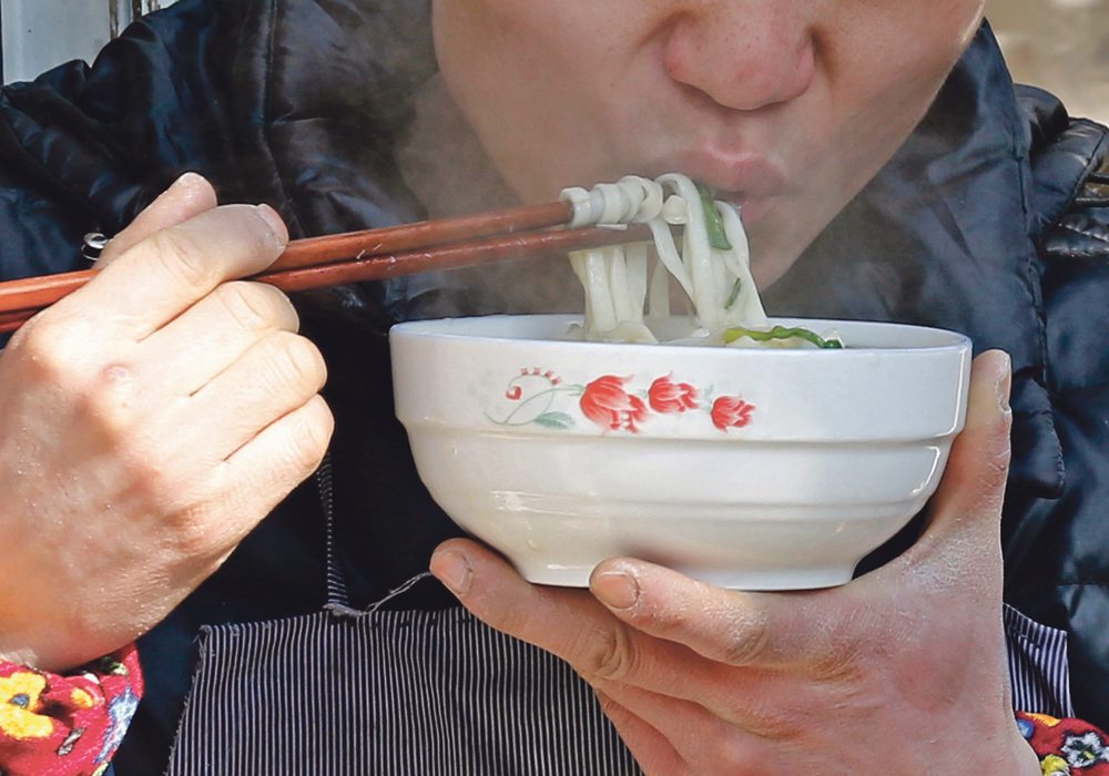 Noodle eaters in China are among many consumers who could be served by a growing number of yellow pea processors who are producing flour and protein from the pulse and using them in noodles, meat fillers, pet food and other products.  |  Reuters photo