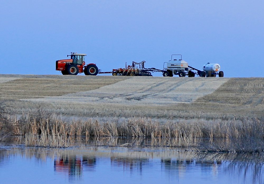 Farmers who rely on their own NH3 nurse tanks received good news April 23 as Transport Canada changed its rules. | File photo