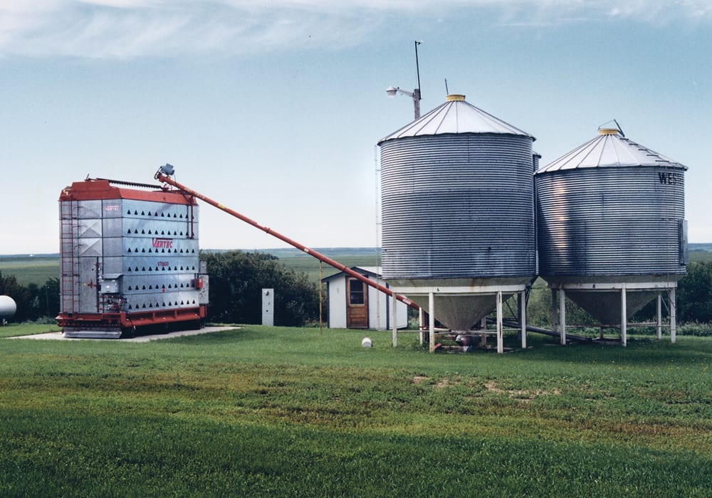 Many farmers are harvesting wet crops this year, but the high demand is pressuring propane supplies. One Federated Co-operative branch in northeastern Saskatchewan is reporting a seven-to-10-day delay between order and delivery.  |  File photo
