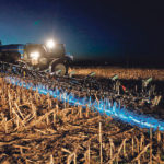 The sensors put out an illumination of a specific wavelength. Leaves containing chlorophyll convert to a different wavelength, which is detected by the sensors. | WEED-IT photo