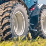 The Ground King has a whole new type of tread pattern. Combining the best features of lug patterns and block type patterns, it breaks the old pattern of compromising either field properties or highway comfort and endurance. | Matti Immonen/Nokian photo