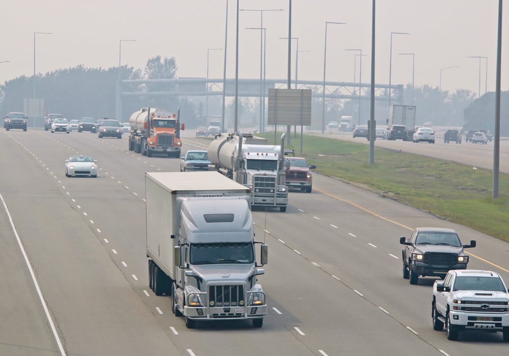 If the various laws, regulations, measures and other bureaucratic complications that cause these costs were eliminated, interprovincial trade could rise dramatically, the experts said. Trade within Canada could become as important as export trade.  | File photo