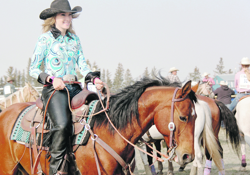 Daylynn Olliver attends a high school rodeo in Fort Qu’Appelle, Sask.  |  Christalee Froese photo