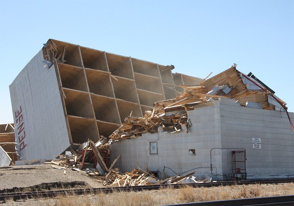 The last standing grain elevator in Pense, Sask. was toppled today. | Karen Briere photo