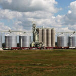 Ceres already owns a high-throughput grain elevator and rail transloading facility at Northgate, just a few hundred metres away from the Canada-U.S. border. Grain and other commodities collected at Northgate are typically shipped south into the U.S. on the BNSF rail network. | Screencap via ceresglobalagcorp.com