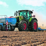 The Solitair 23 has a 1,900 liter tank, an electronic metering system with a sectional control system with four sections and can meter up to 500 kg of product per acre. | LEMKEN photo