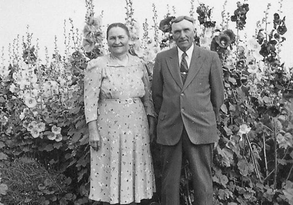 Dietrich and Elisabeth Barkman homesteaded in southern Saskatchewan in the early 1900s and helped form the community of Flowing Well. | Family photo