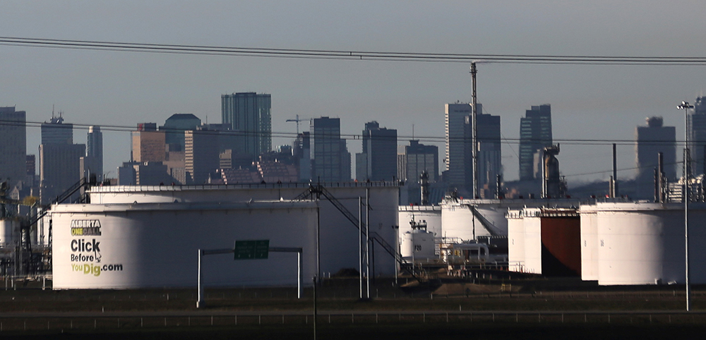 Vegetable oil values are affected by several factors, but the influence of the crude oil market can’t be ignored. It is uncertain and full of conflicting news and viewpoints. | REUTERS/ CHRIS HELGREN PHOTO
