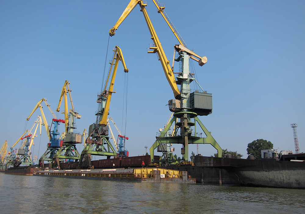 It’s estimated Ukraine has 4.7 million tonnes of leftover exportable supplies from the 2021 crop, and some of it can be shipped to Romania using two small ports on the Danube River. | Getty Images 