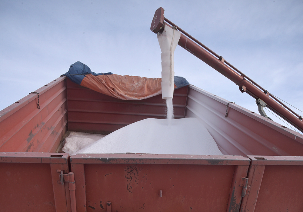 Ag Canada says cutting such emissions is critical because the federal government wants to reduce fertilizer related emissions 30 percent by 2030.  | File photo
