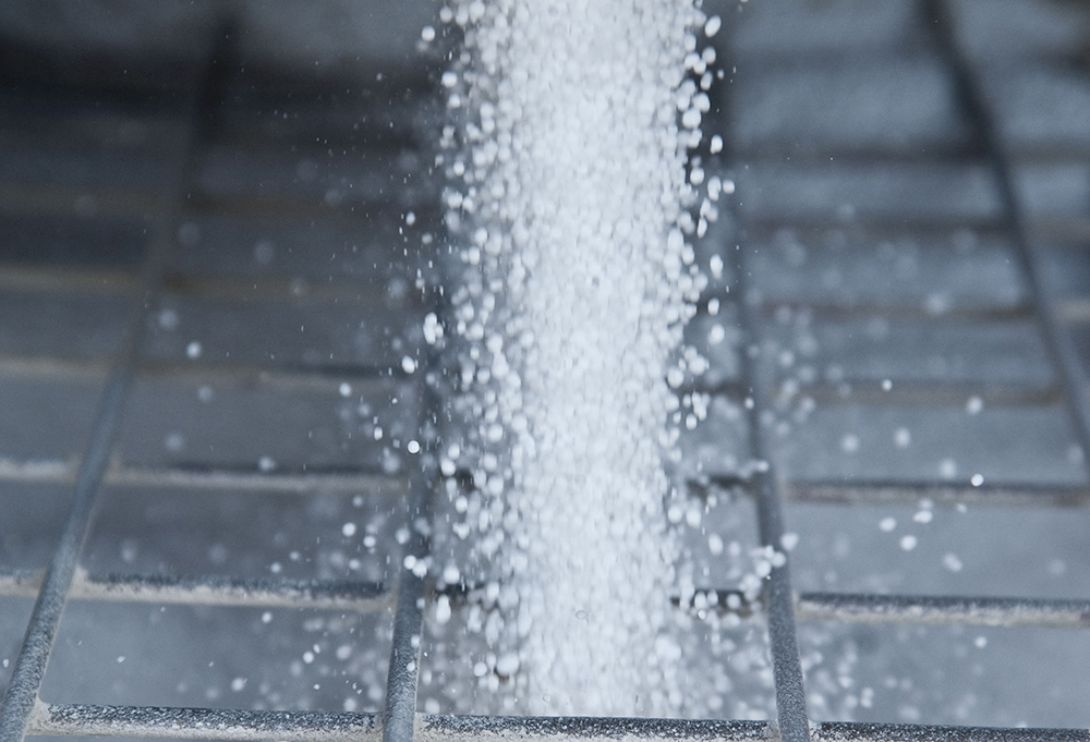 Late seeding might create an unanticipated run on fertilizer supplies. If many farmers bail out of soybean-seeding plans and switch to something like wheat, dealers might get a rash of orders. | file photo 