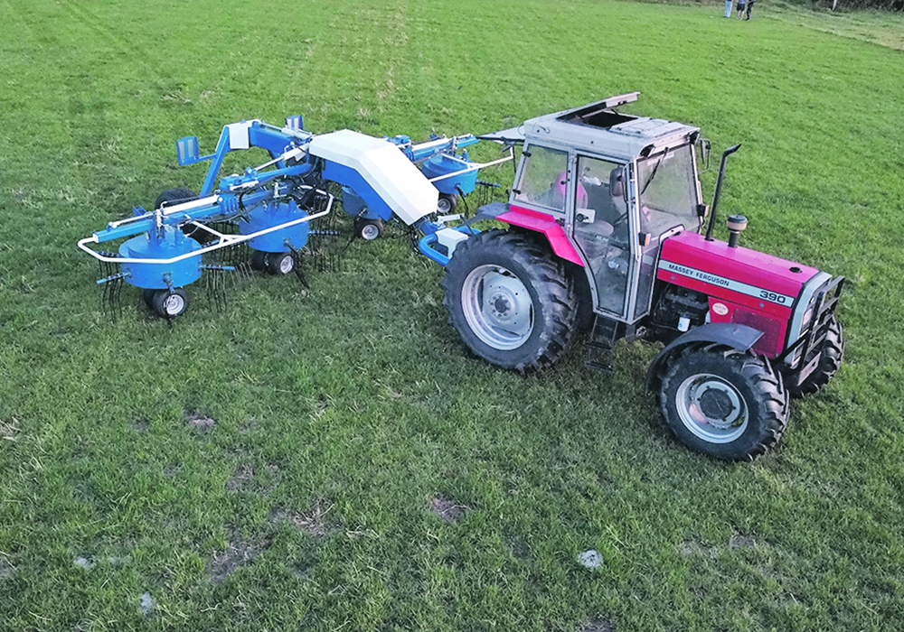 The Dualstar 6000E is a 20-foot machine with an independent hydraulic system and can be easily switched between rake and tedder from the tractor cab.  |  Michael Clarke photo