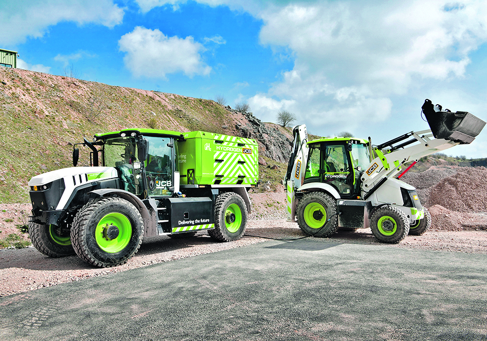 JCB Power Systems built a prototype hydrogen refuelling unit on a Fastrac tractor that can travel up to 45 m.p.h.. The system can refill JCB’s hydrogen-powered machines up to 16 times before it has to be recharged.  |  JCB photo