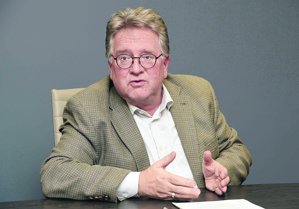Robert Black, a Canadian senator from Ontario, speaks with reporters at  The Western Producer.  |  William DeKay photo