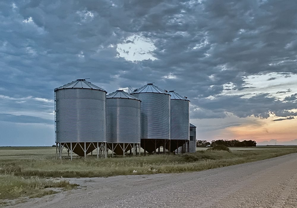 Statistics Canada’s latest report on the amount of grain available in Canada did not surprise the trade and was not considered a market mover.  |  File photo