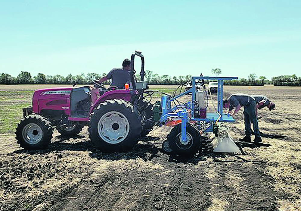 Researchers at the University of Saskatchewan used a inter-row sprayer with shielded spray nozzles to apply non-selective herbicides, Glufosinate and Clethodim, between the rows in an oat crop to control wild oat. |  Photo supplied by Brianna Senetza