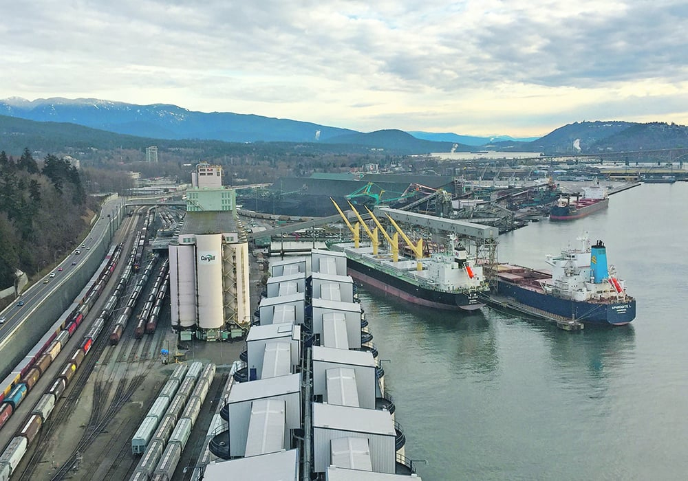 Last year, Ottawa established a working group on west coast ship-loading to look for ways to minimize the impact that rain can have on grain-loading operations at port. The group held its first meeting in January. | File photo