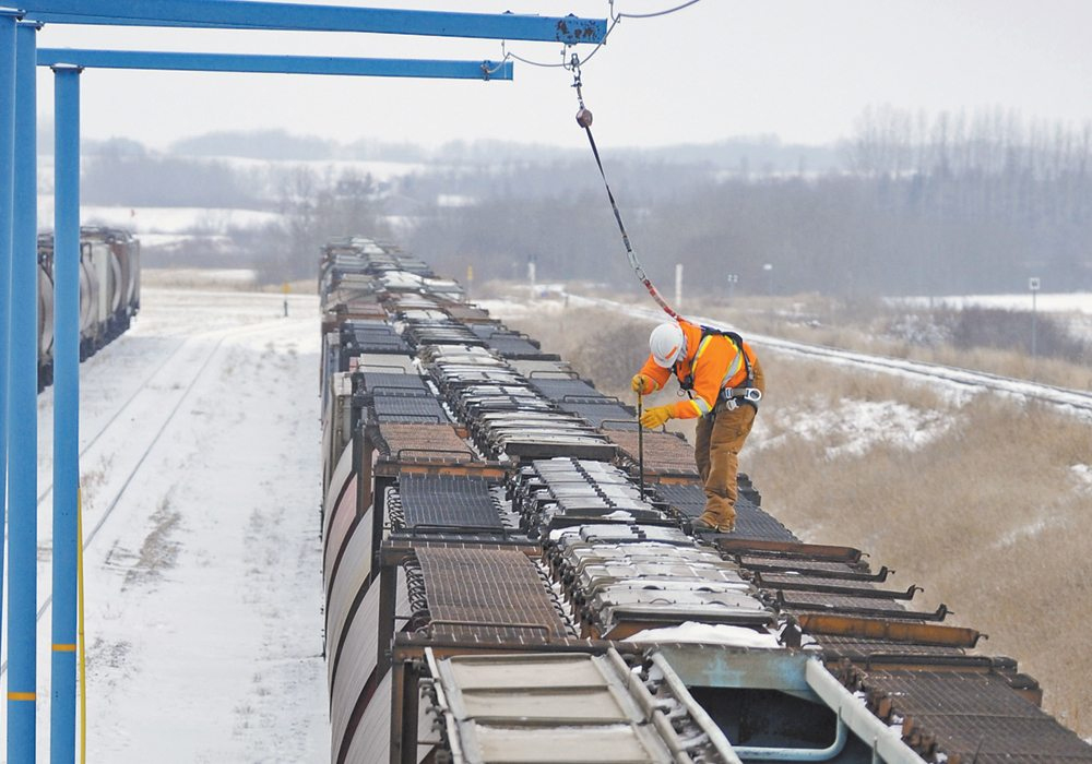 According to University of Manitoba agricultural economist Derek Brewin, the 2018 “tweak” to the rate cap on grain has led to good service as well as increased investments by railways and elevator companies. “The farmer is getting fairly well served,” said Brewin. | File photo