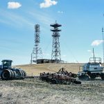 Seeding yellow peas around a communications tower northeast of Hanley, Sask. While it’s early to speculate on moisture this early in the growing season, it’s shaping up to be a dry year that will demand careful management from producers. | File photo