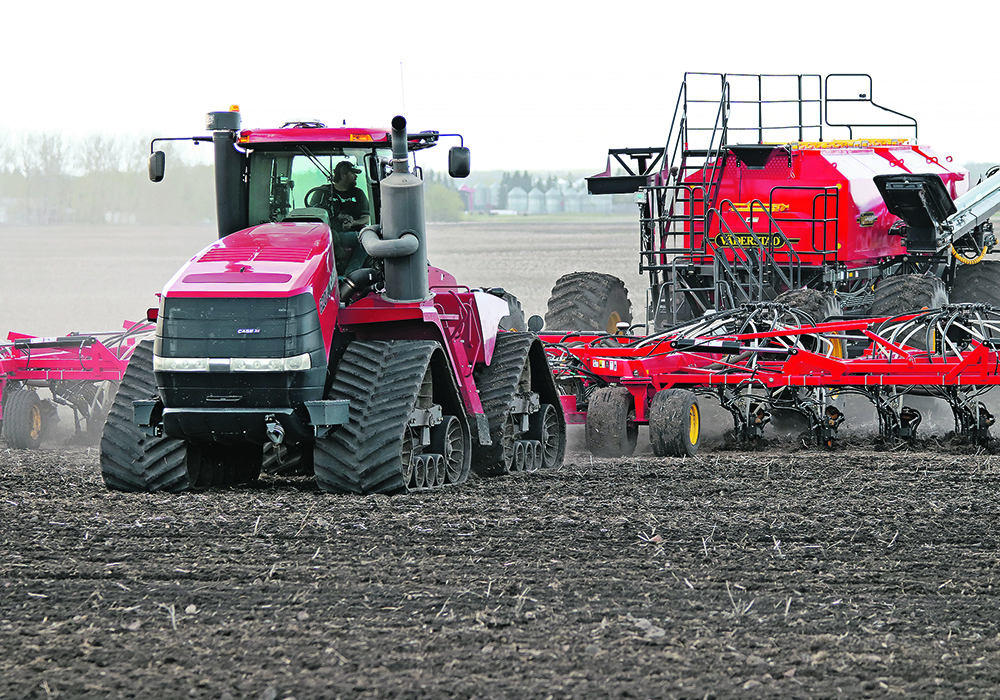 Deep banding is the recommended method to apply nitrogen fertilizer, because 20 to 50 percent of applied urea can be lost when it’s broadcasted and not incorporated. Stabilized nitrogen products can reduce losses when environmental conditions are likely to cause leaching or volatilization.  |  File photo