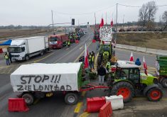 Farmers in Poland and elsewhere in the bloc have been protesting in recent months to demand the re-imposition of customs duties on agricultural imports from Ukraine that were waived after Russia’s invasion in 2022. | Reuters/ Kuba Stezycki  photo