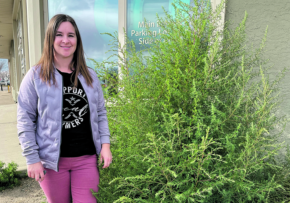 Agriculture Canada’s Breanne Tidemann says kochia appears to be spreading to areas of Alberta where it wasn’t seen previously.  |  Agriculture Canada photo