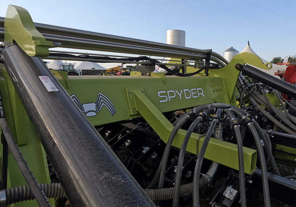 Scott wraps up this years show continuing his look at the various drills and openers on display, including this Spyder by K-Hart Industries. | Screencap via Scott Garvey