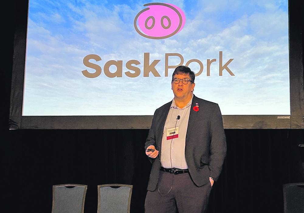 Stephen Heckbert speaks at the SaskPork Symposium in November. |   Janelle Rudolph photo