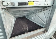 Farmers sometimes opt for grain payment deferrals because of the tax savings, but the Canadian Grain Commission says producers could be left without coverage if a company goes out of business. | Paul Yanko photo