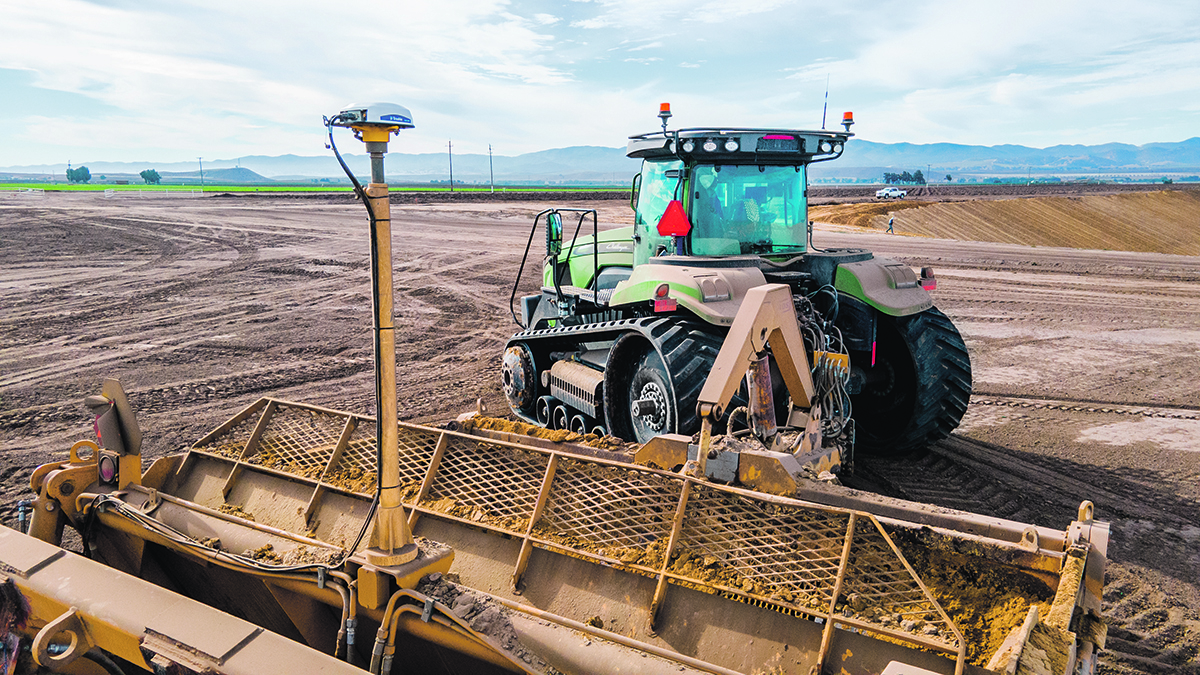 PTx Trimble’s new WM-FieldForm system allows farmers to complete drainage operations from initial planning and mapping right through to the implement control necessary to carry out drainage plans. | PTx Trimble photo