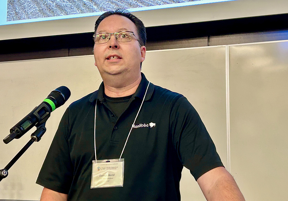 Darren Bond, farm management specialist with Manitoba Agriculture. | Robert Arnason photo