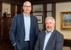 Darwin Sobkow (left) and Curt Vossen. | Richardson International photo