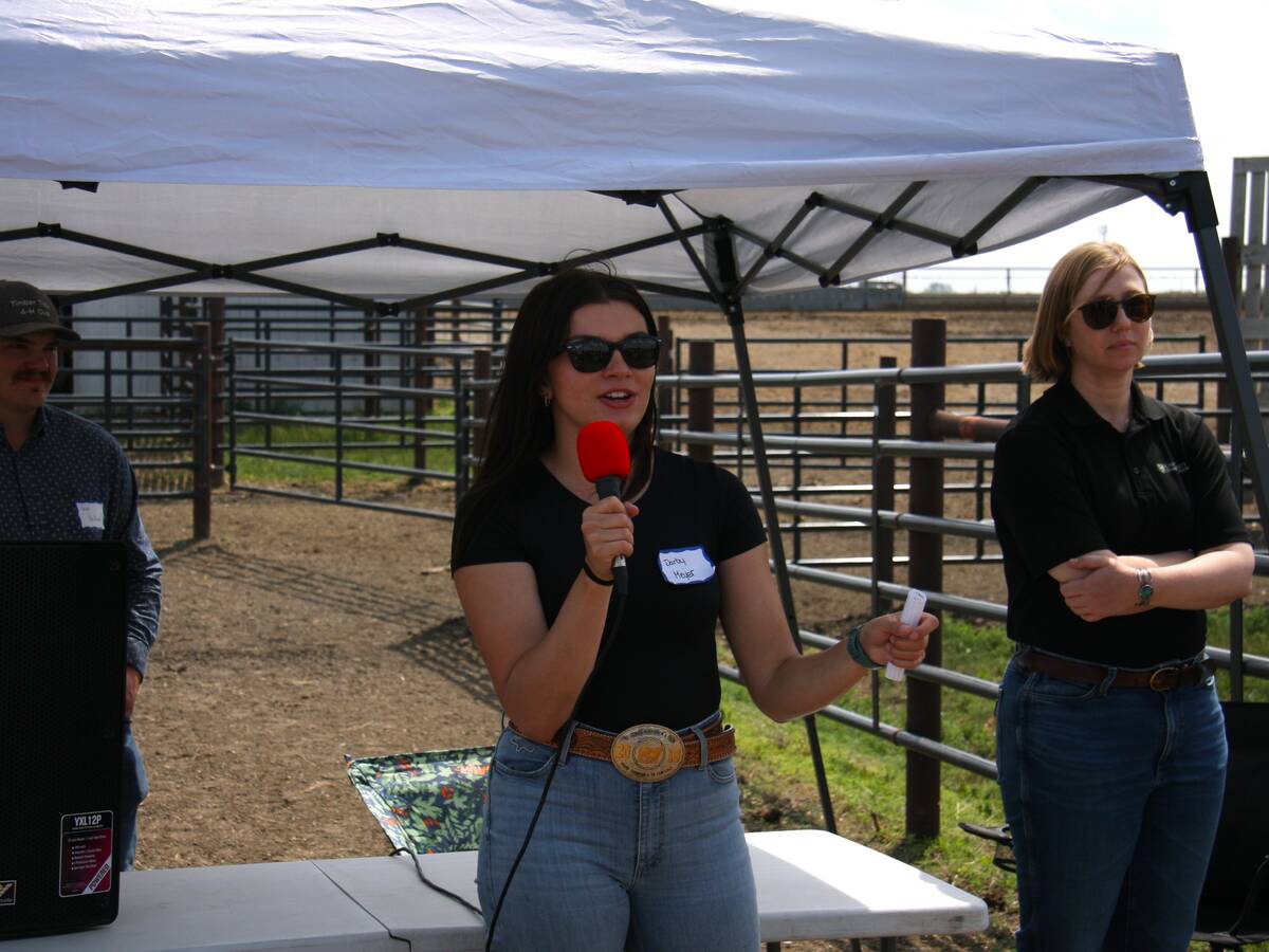 Darby Meyer speaks about her research at LFCE Field Day in June 2025.